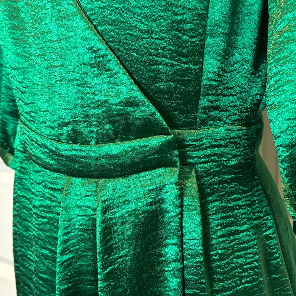 ba&sh Camil Green Short Sleeve Wrap Textured Satin Cocktail Dress 8 - Picture 5 of 13